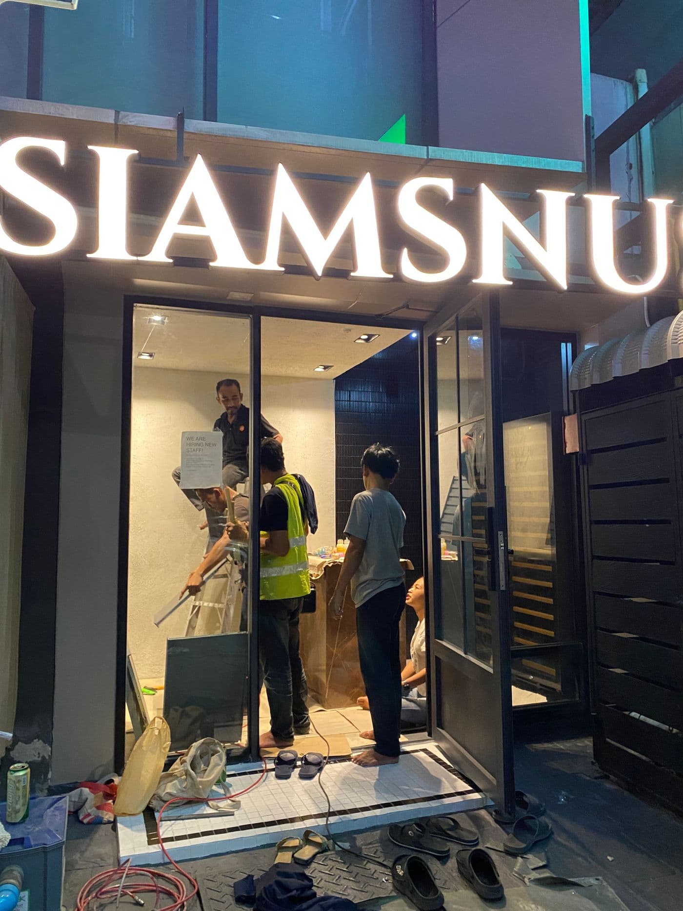 SiamSnus Silom — Shop Construction